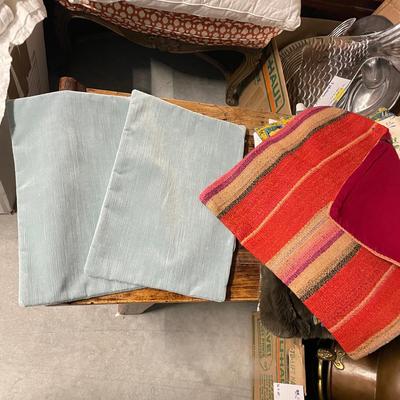 17 Down Pillows with Shams and Pillowcases (1020BL-SS)