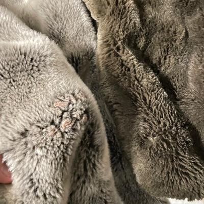 17 Down Pillows with Shams and Pillowcases (1020BL-SS)