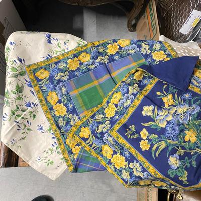 17 Down Pillows with Shams and Pillowcases (1020BL-SS)