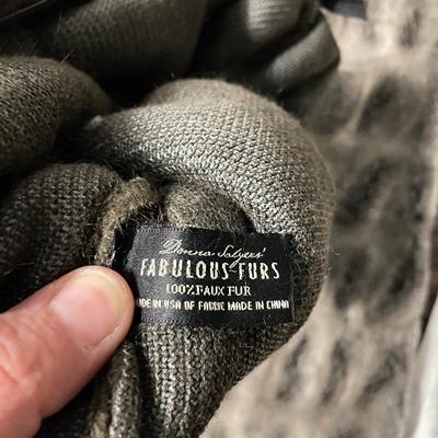 17 Down Pillows with Shams and Pillowcases (1020BL-SS)