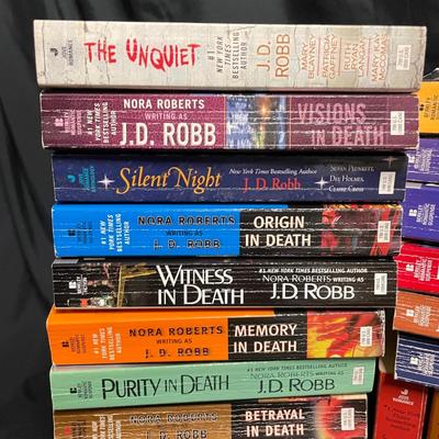 Nora Roberts as JD Robb Novels (1020BR- SS)