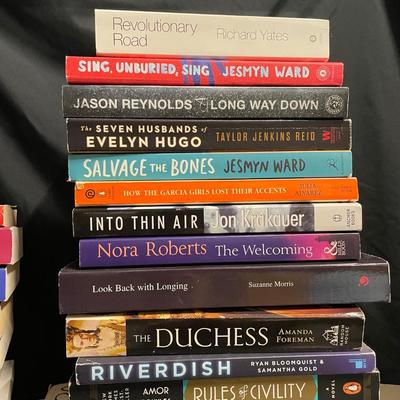 Popular Fiction & Memoirs in Paperback (1020R-SS)