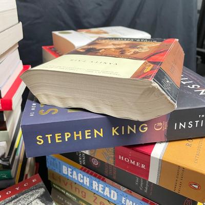 Popular Fiction & Memoirs in Paperback (1020R-SS)