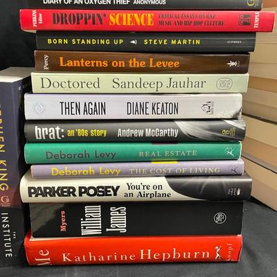 Popular Fiction & Memoirs in Paperback (1020R-SS)
