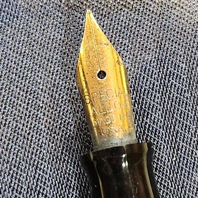 Lot of Vintage Fountain Pens + 1 Mechanical Pencil Sheaffer's Striped 14kt Nibs and Others