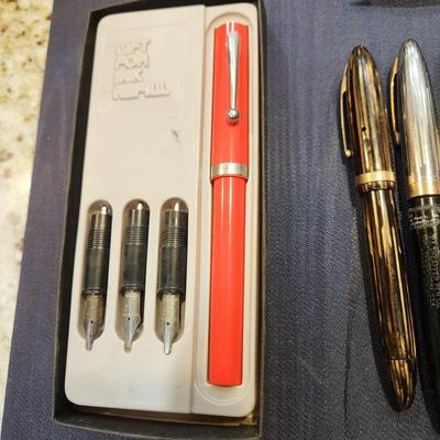 Lot of Vintage Fountain Pens + 1 Mechanical Pencil Sheaffer's Striped 14kt Nibs and Others