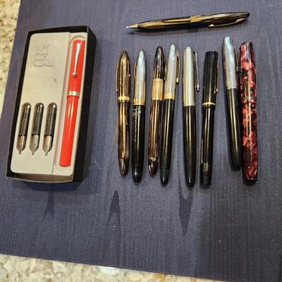 Lot of Vintage Fountain Pens + 1 Mechanical Pencil Sheaffer's Striped 14kt Nibs and Others