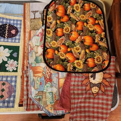 Large Lot Linens Placemats Round Rectangle Easter Eggs Fall and Others