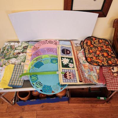 Large Lot Linens Placemats Round Rectangle Easter Eggs Fall and Others