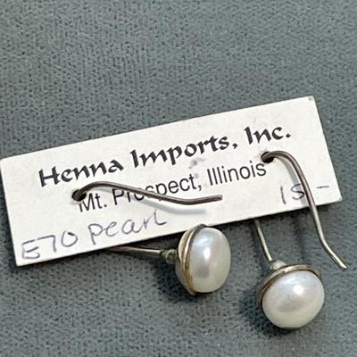Sterling silver and pearl earrings