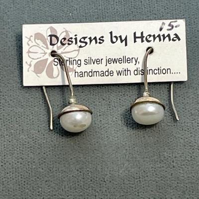 Sterling silver and pearl earrings