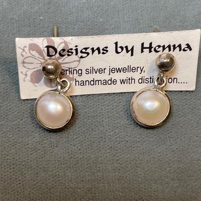 Sterling silver and pearl earrings