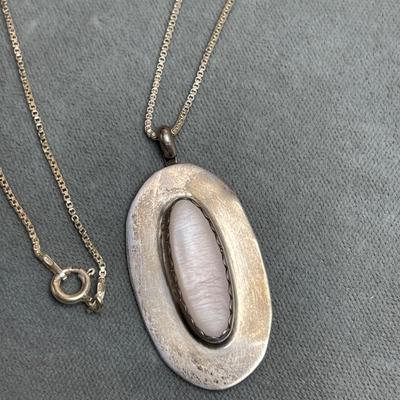 Vintage sterling silver pendant necklace