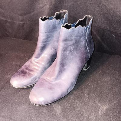3 PAIRS OF LADIES BOOTS AND SHOES SIZE 8