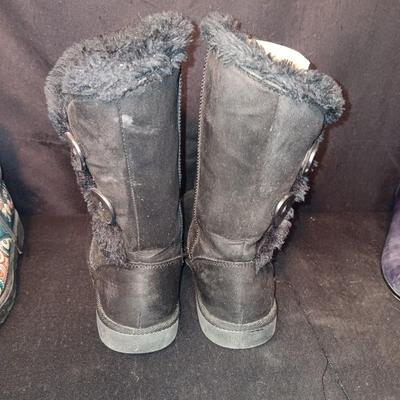 3 PAIRS OF LADIES BOOTS AND SHOES SIZE 8