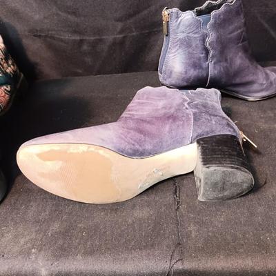 3 PAIRS OF LADIES BOOTS AND SHOES SIZE 8