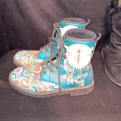3 PAIRS OF LADIES BOOTS AND SHOES SIZE 8