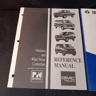 AUTO REPAIR BOOKS AND CAR MANUAL