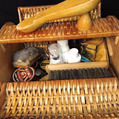 WICKER AND WOOD SHOE SHINE BOX