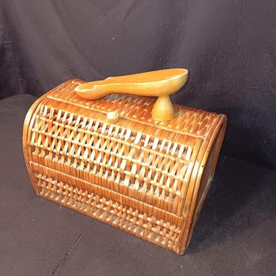 WICKER AND WOOD SHOE SHINE BOX