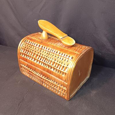 WICKER AND WOOD SHOE SHINE BOX