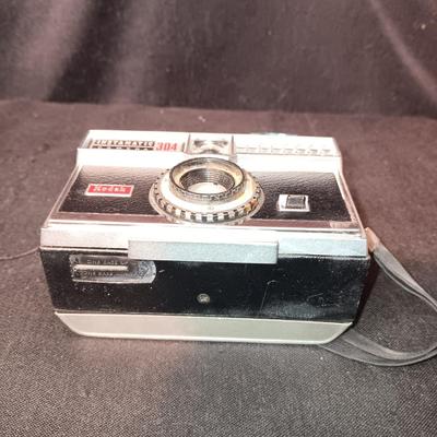 KODAK INSTAMATIC 804 & INSTAMATIC 304 CAMERA