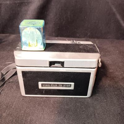 KODAK INSTAMATIC 804 & INSTAMATIC 304 CAMERA