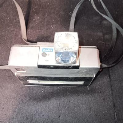 KODAK INSTAMATIC 804 & INSTAMATIC 304 CAMERA
