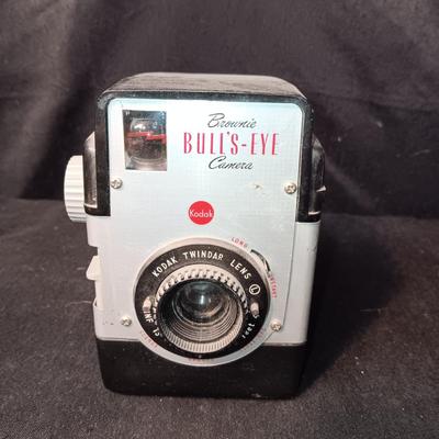 KODAK BROWNIE BULL'S-EYE CAMERA