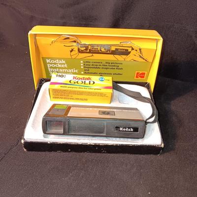 KODAK POCKET INSTAMATIC 30 CAMERA WITH BOX