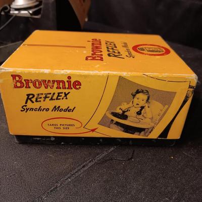 KODAK BROWNIE REFLEX SYNCHRO MODEL WITH FLASH CAMERA