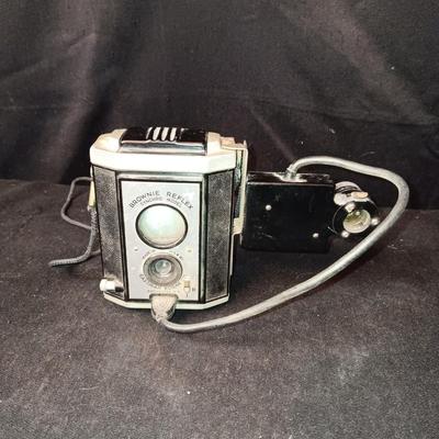 KODAK BROWNIE REFLEX SYNCHRO MODEL WITH FLASH CAMERA