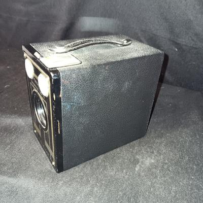 KODAK ART DECO TARGET BROWNIE SIX-16 CAMERA