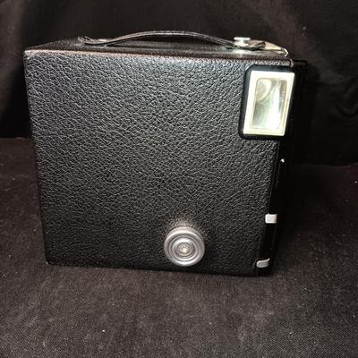 KODAK ART DECO TARGET BROWNIE SIX-16 CAMERA