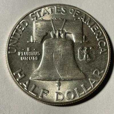 1950-P AU58 CONDITION FRANKLIN SILVER HALF DOLLAR AS PICTURED. FREE DOMESTIC SHIPPING.