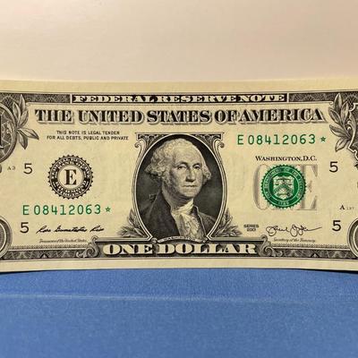 SERIES 2013 ***STAR*** FRN UNCIRCULATED CONDITION E08412063* AS PICTURED. FREE DOMESTIC SHIPPING.