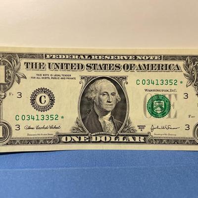 SERIES 2003-A ***STAR*** FRN UNCIRCULATED CONDITION C03413352* AS PICTURED. FREE DOMESTIC SHIPPING.