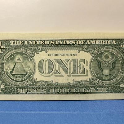 SERIES 2003-A ***STAR*** FRN UNCIRCULATED CONDITION C01317982* AS PICTURED. FREE DOMESTIC SHIPPING.