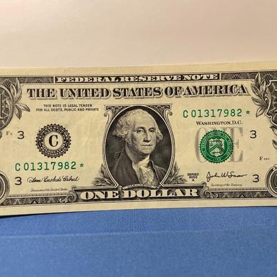SERIES 2003-A ***STAR*** FRN UNCIRCULATED CONDITION C01317982* AS PICTURED. FREE DOMESTIC SHIPPING.
