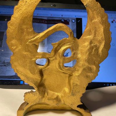 VINTAGE HUBLEY - E PLURIBUS UNUM 7" TALL BOOKEND-AMERICAN EAGLE CAST IRON GOLD PAINTED W/COLOR DOORSTOP. FREE DOMESTIC SHIPPING.