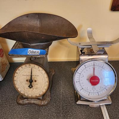 2 Tabletop Weighing Scales
