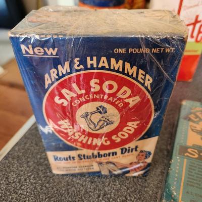 Large Collection Vintage Cleaning Cans Packages Sunbrite, Bon Ami, Octagon, Babbitt's Bab-O & Others