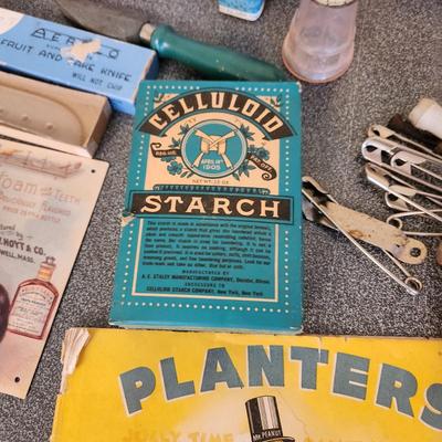 Collectable Lot Spice cans, Kool Aid , Planters Peanuts, Quaker Oats , Mother Goose Straws