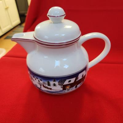 Villeroy & Boch Design Naif Christmas Plates Trinket Holders , Tea pot