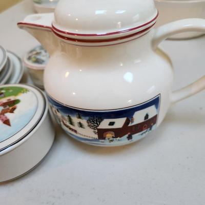 Villeroy & Boch Design Naif Christmas Plates Trinket Holders , Tea pot