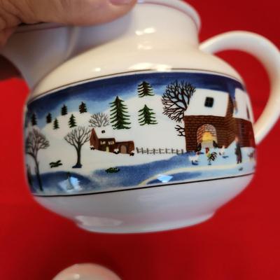 Villeroy & Boch Design Naif Christmas Plates Trinket Holders , Tea pot