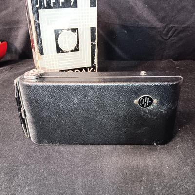 ART DECO JIFFY KODAK SIX-16 FOLDING CAMERA WITH BOX