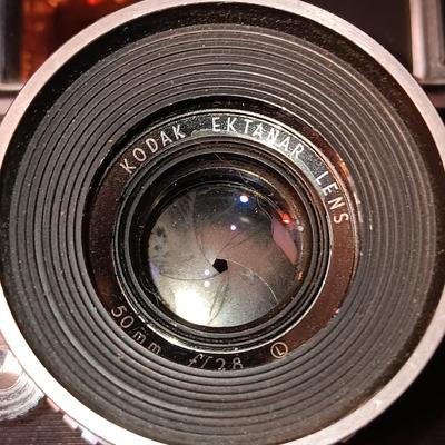 KODAK SIGNET 80 35mm CAMERA WITH LEATHER CASE