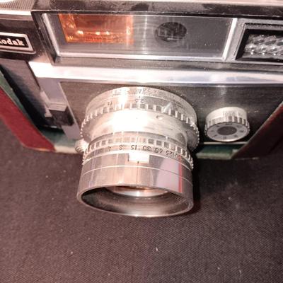 KODAK SIGNET 80 35mm CAMERA WITH LEATHER CASE