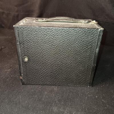 KODAK NO 2A BROWNIE BOX CAMERA
